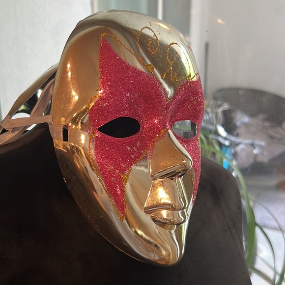 Set of 2 Silver & Pink masks 🎭 theme parties Mardi Gras holiday dressup costume - Picture 6 of 8